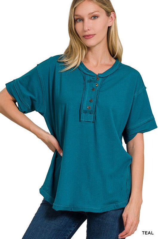 Raw Edge Detailed Button Closure Short Sleeve Top
