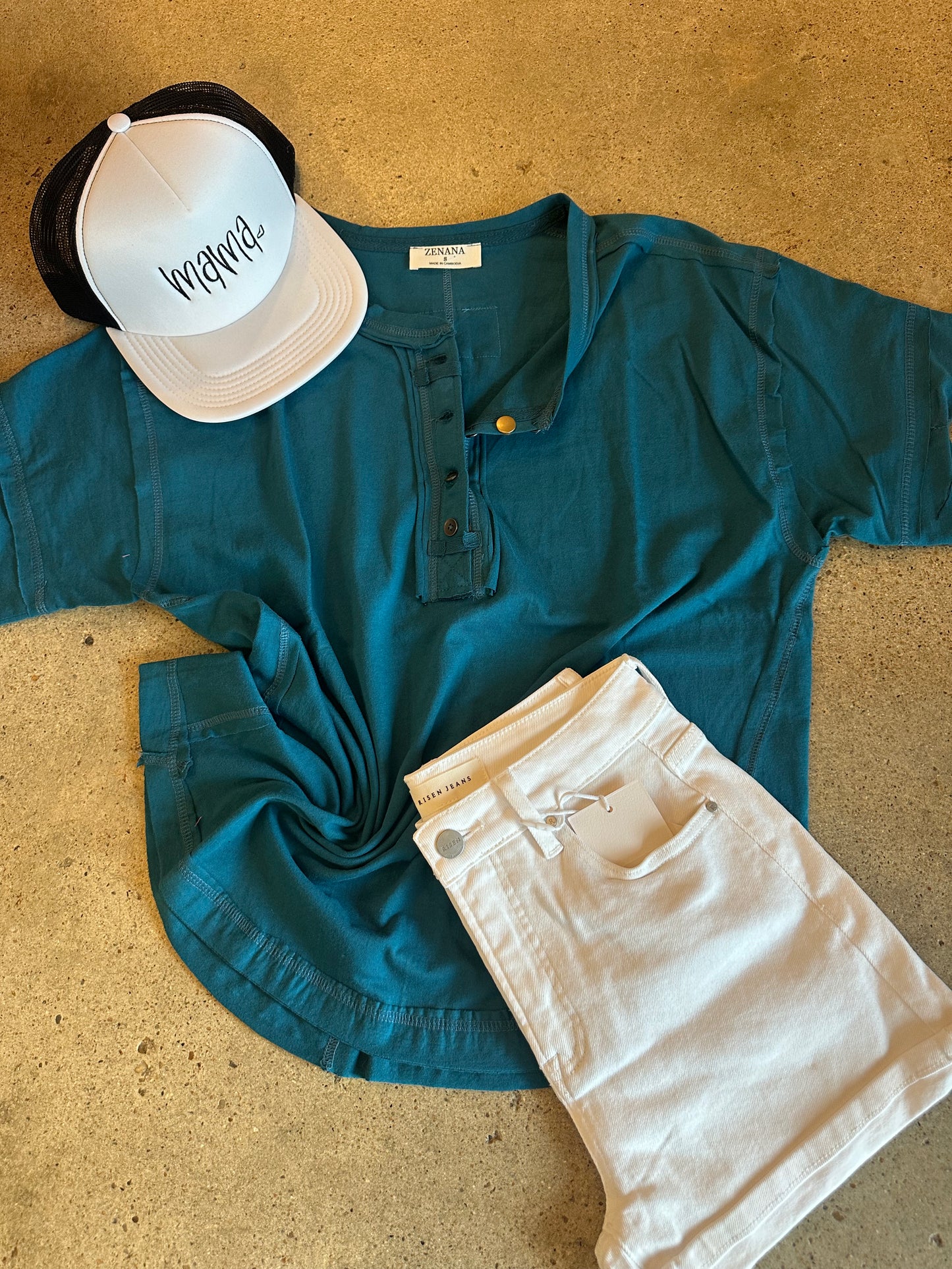 Raw Edge Detailed Button Closure Short Sleeve Top