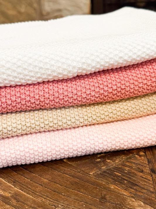 Pink Scallop Edge Knit Blanket