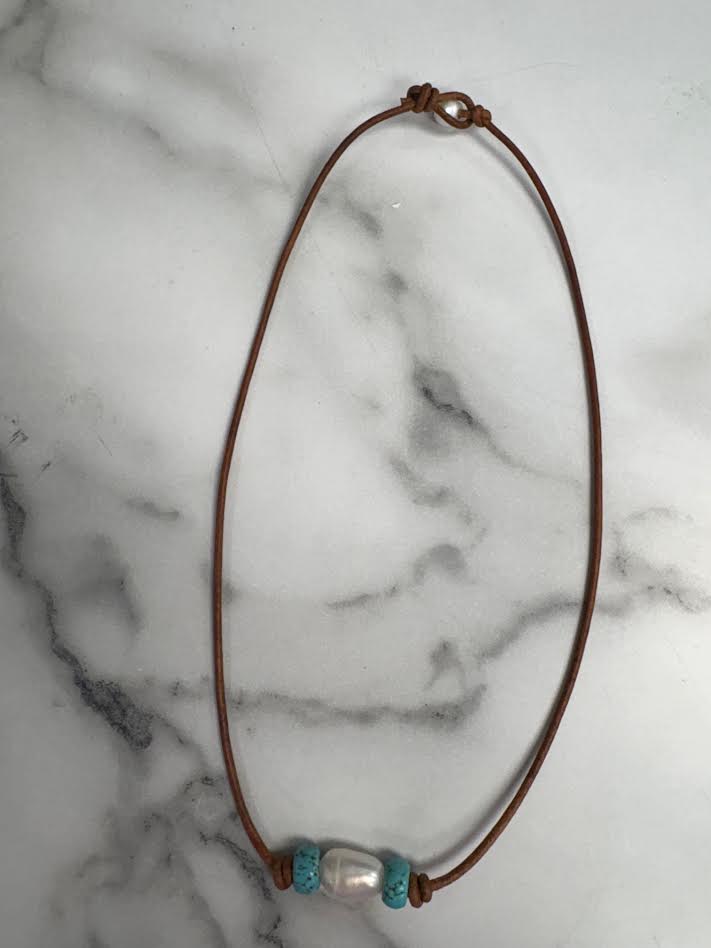 Turquoise/Pearl Leather Necklace