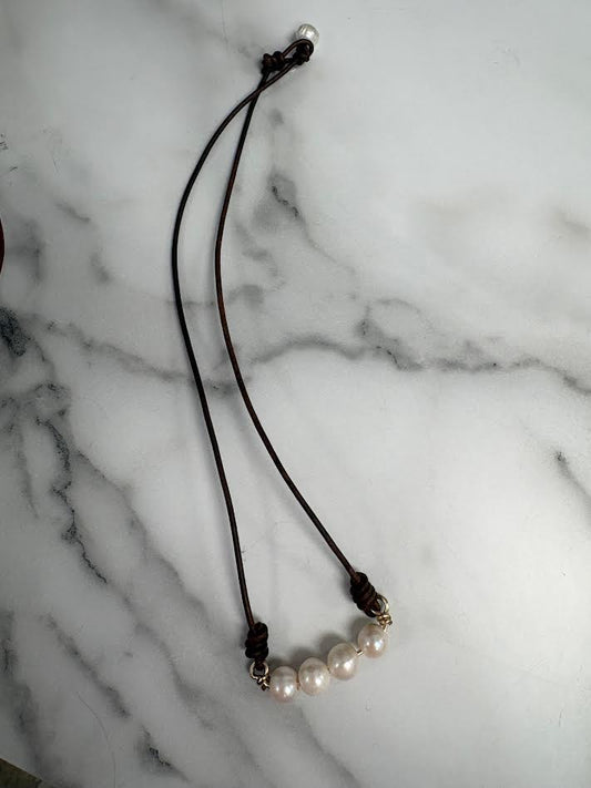 4 Pearl Leather Necklace