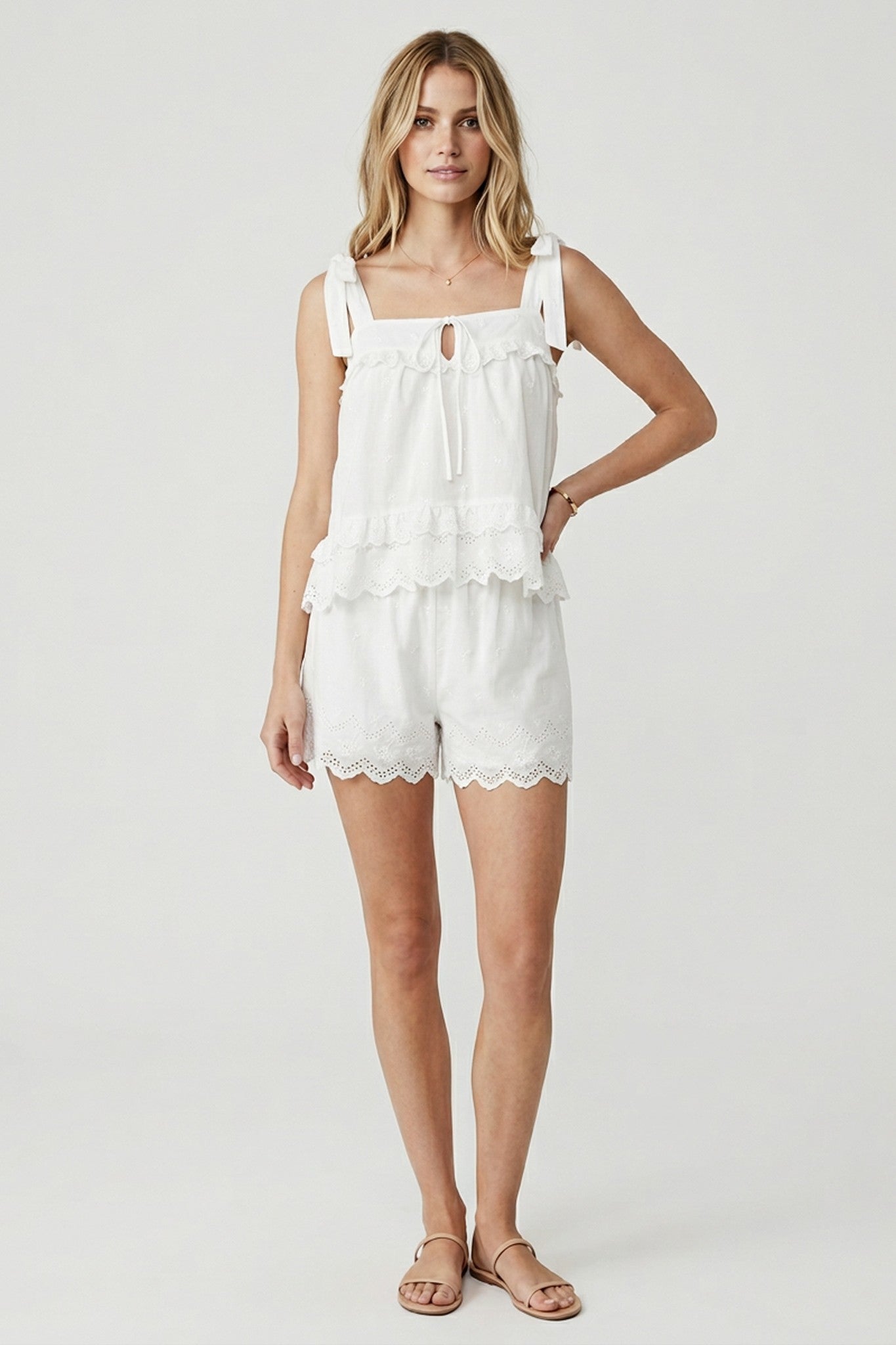 White Scallop Dream Set