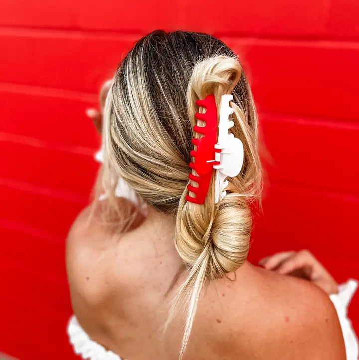 Red/White Two-Toned Classic Claw