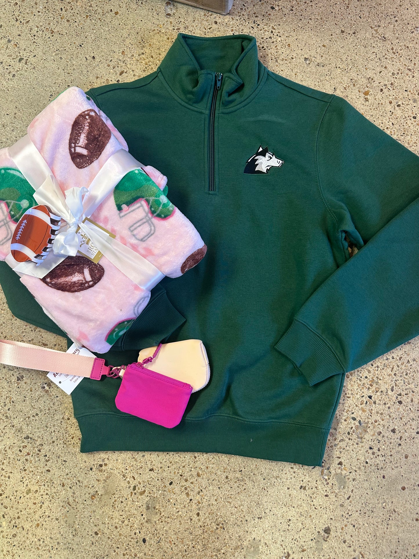 Embroidered Logo 1/4 zip