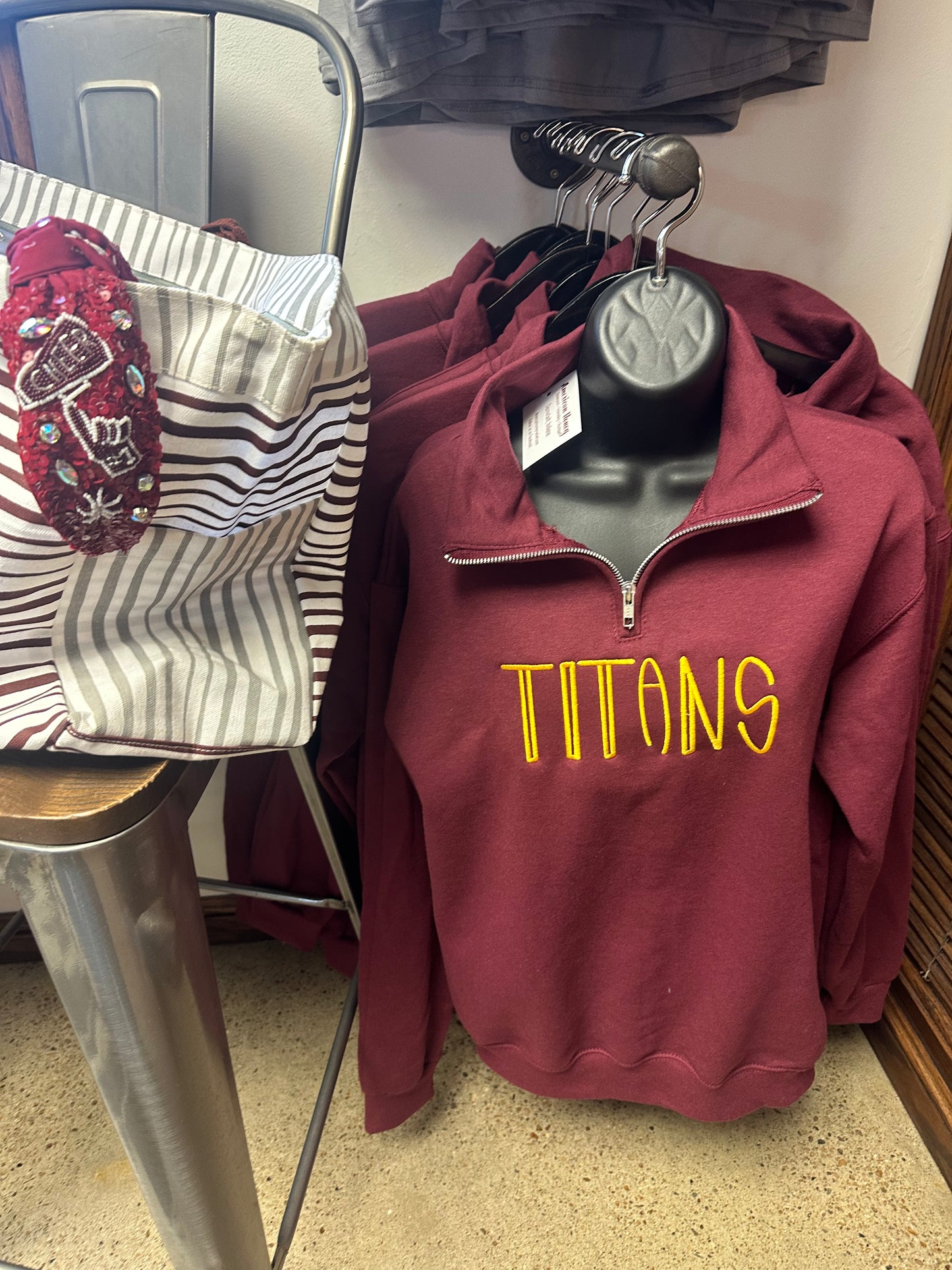 Embroidered Bubblegum Font 1/4 Zip